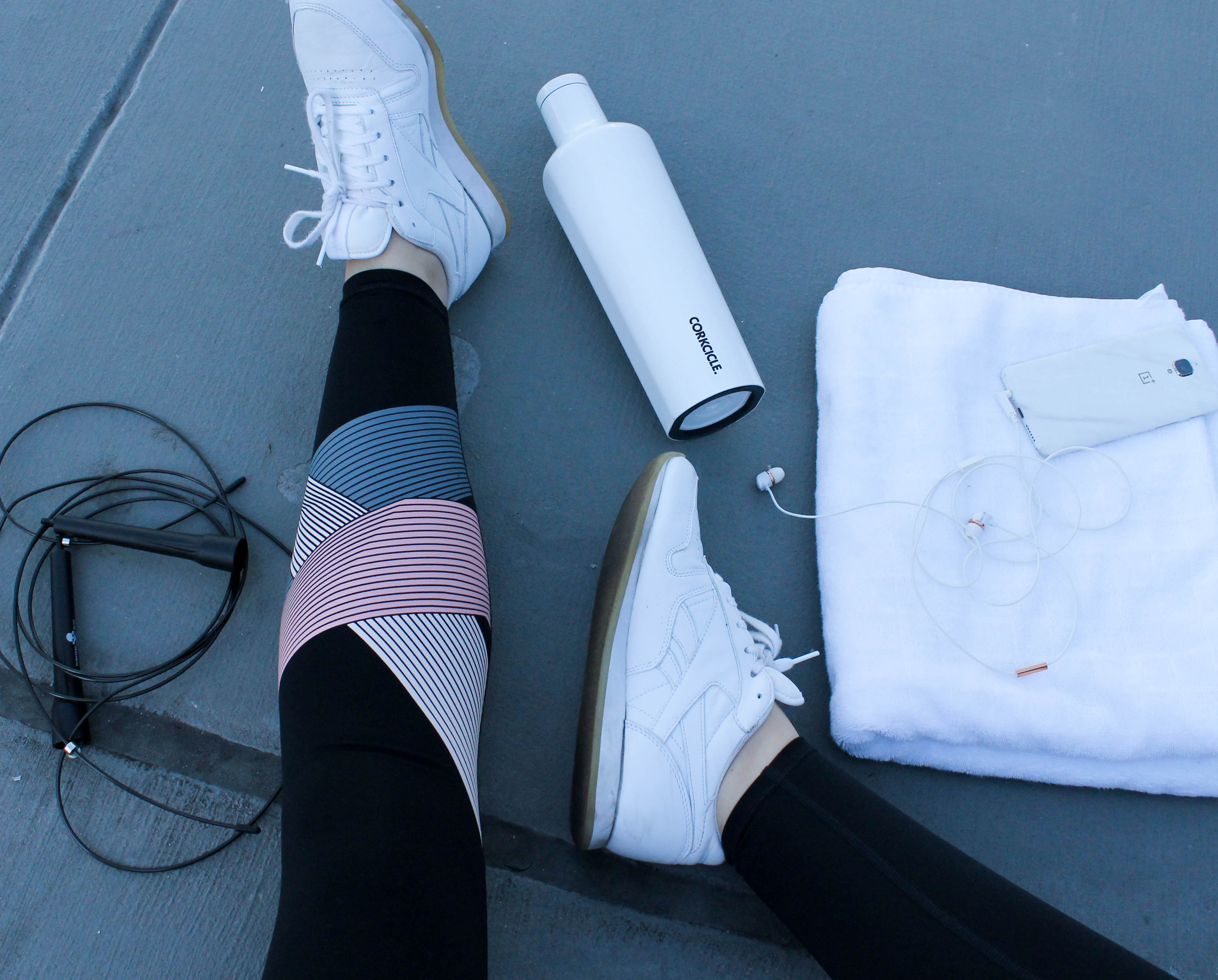 Outfit for workout with leggings, Reebok shoes and accessories